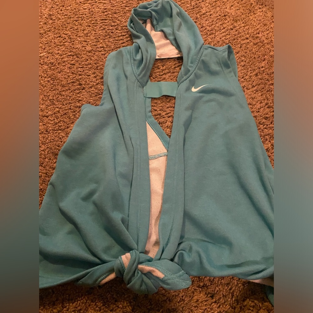 Nike pullover